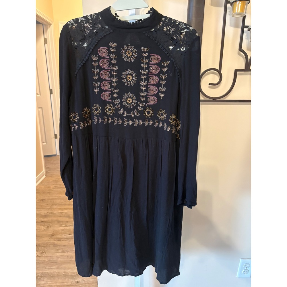 Xhilaration Black Embroidered Lace Shoulder Long Sleeve Mini Dress Large